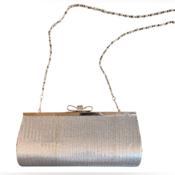 Elegant Silver Sequin Hardshell Shoulder or Clutch Purse Rhinestone Bow Closure - Picture 1 of 7